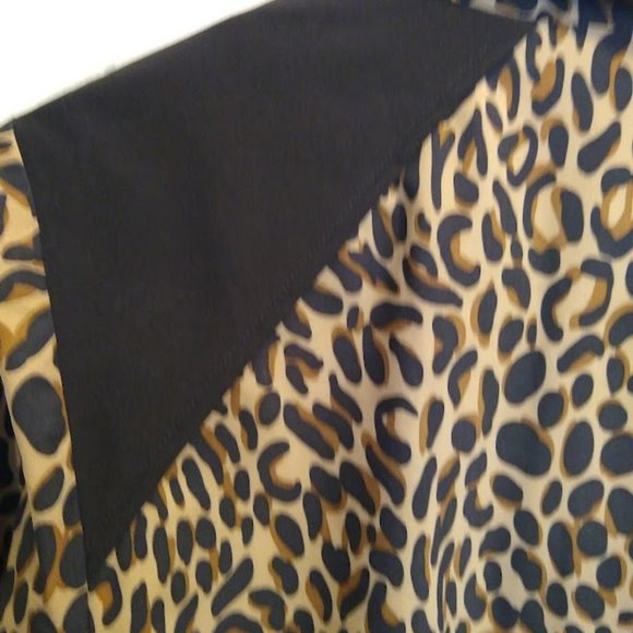Chico's Animal Print Bomber Jacket size Medium - Picture 5 of 9